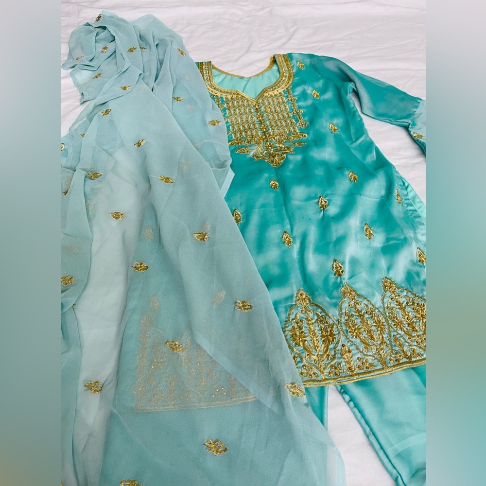 Girls Indian ethnic wear
